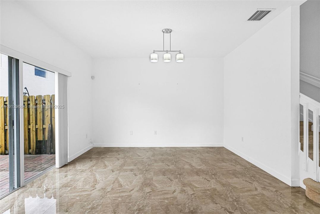 Active With Contract: $2,800 (3 beds, 2 baths, 1416 Square Feet)