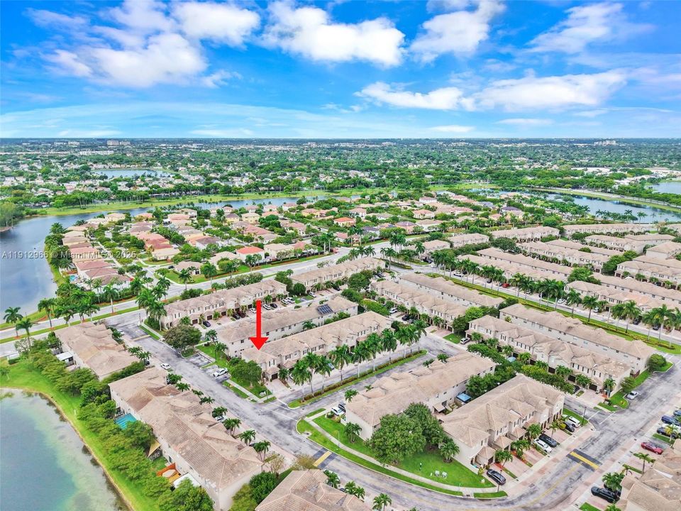 Active With Contract: $2,800 (3 beds, 2 baths, 1416 Square Feet)