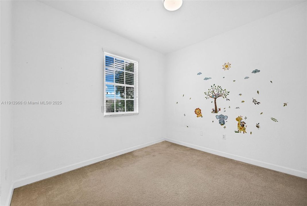 Active With Contract: $2,800 (3 beds, 2 baths, 1416 Square Feet)