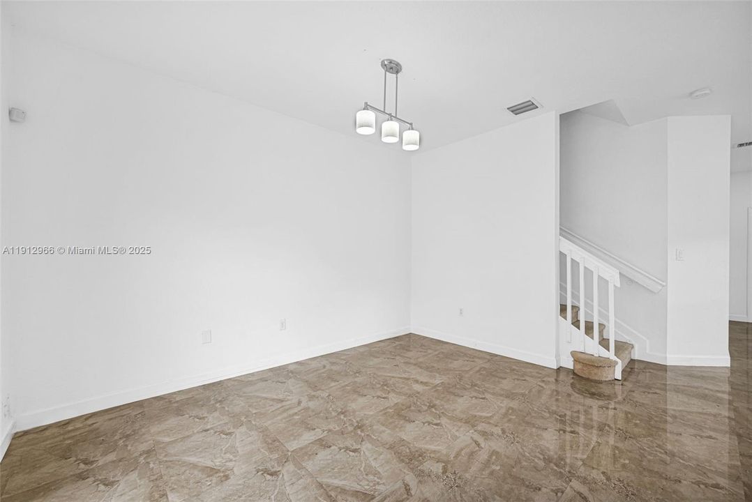 Active With Contract: $2,800 (3 beds, 2 baths, 1416 Square Feet)