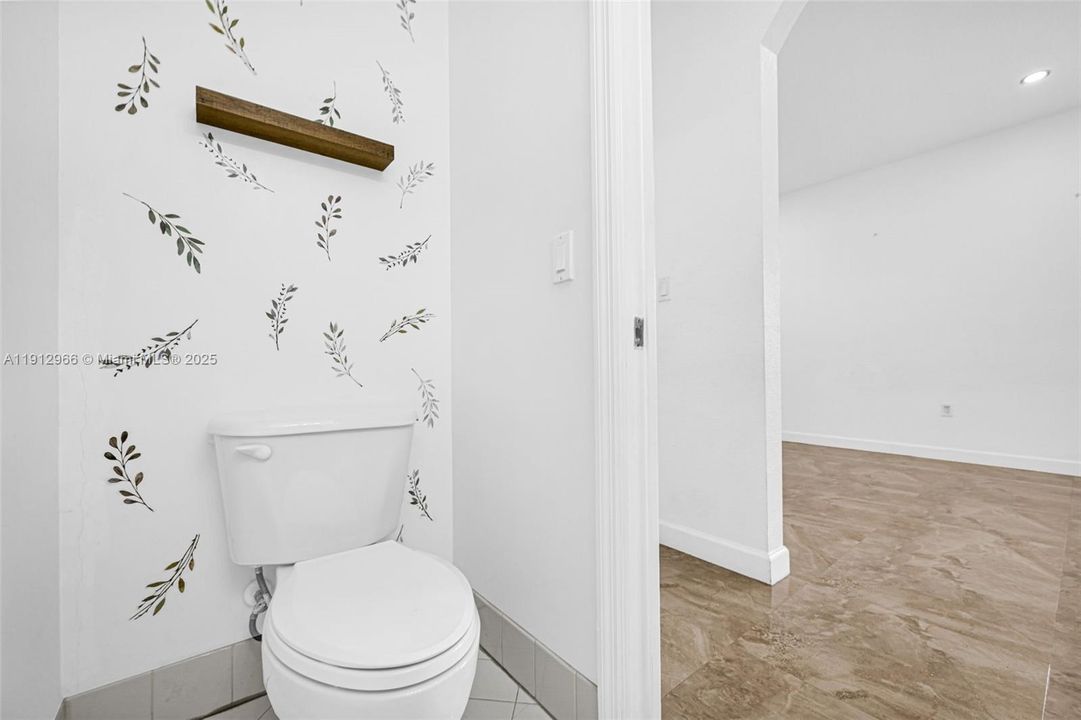 Active With Contract: $2,800 (3 beds, 2 baths, 1416 Square Feet)