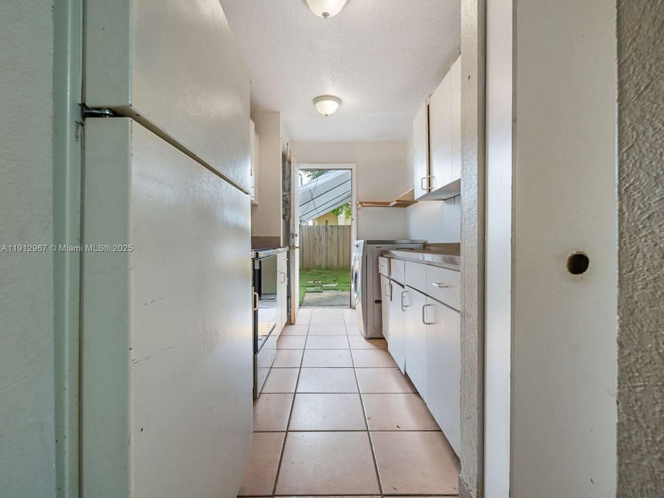 待售: $310,000 (3 贝兹, 2 浴室, 1200 平方英尺)