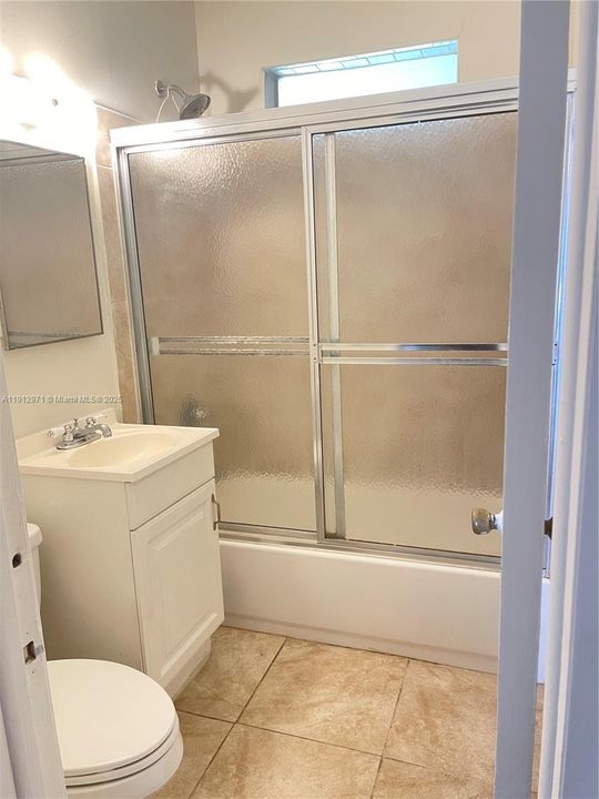 待售: $540,000 (0 贝兹, 0 浴室, 1108 平方英尺)