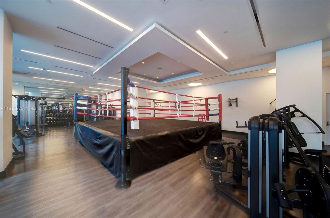 Под контрактом: $8,500 (2 спален, 3 ванн, 1531 Квадратных фут)