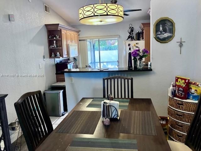 For Sale: $499,000 (2 beds, 2 baths, 1244 Square Feet)