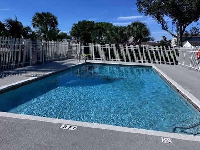 For Sale: $499,000 (2 beds, 2 baths, 1244 Square Feet)