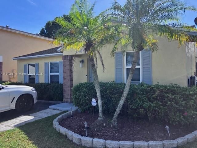 For Sale: $499,000 (2 beds, 2 baths, 1244 Square Feet)