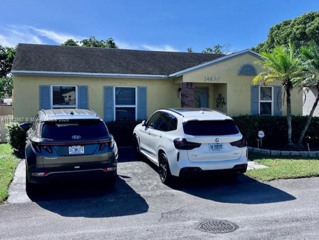 For Sale: $499,000 (2 beds, 2 baths, 1244 Square Feet)