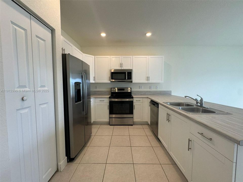 待售: $510,000 (3 贝兹, 2 浴室, 1412 平方英尺)