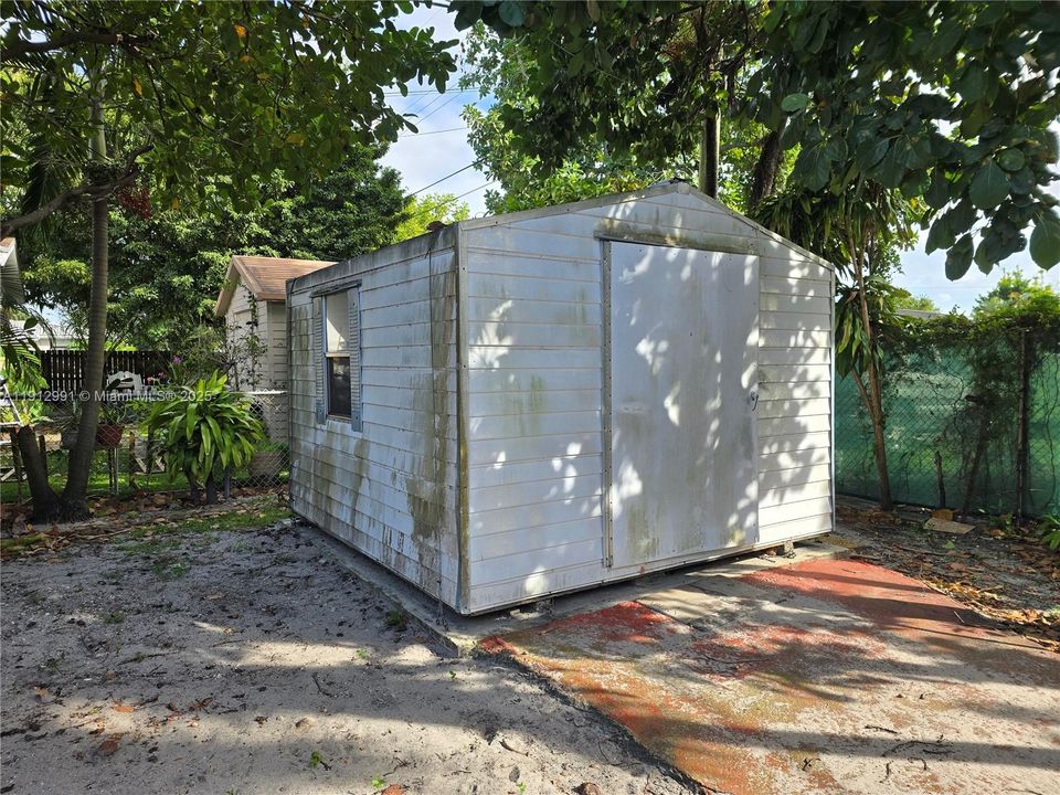 На продажу: $620,000 (3 спален, 2 ванн, 1128 Квадратных фут)