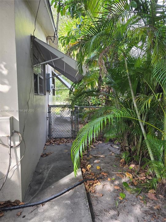 En Venta: $650,000 (3 camas, 2 baños, 1128 Pies cuadrados)