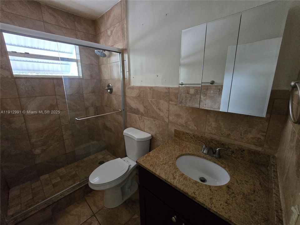 На продажу: $620,000 (3 спален, 2 ванн, 1128 Квадратных фут)