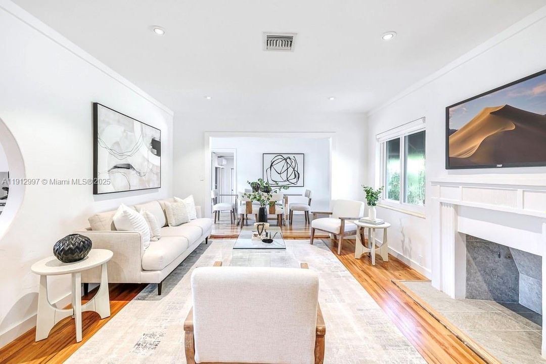 Active With Contract: $865,000 (3 beds, 1 baths, 1382 Square Feet)