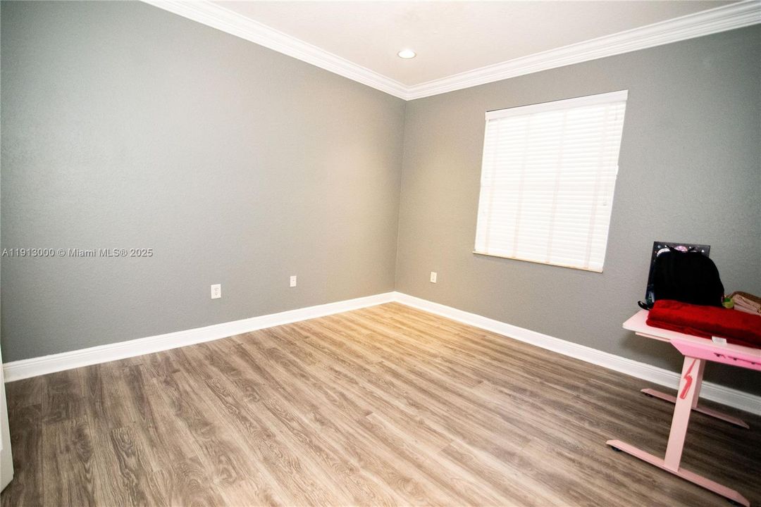 На продажу: $2,199,000 (5 спален, 4 ванн, 4861 Квадратных фут)