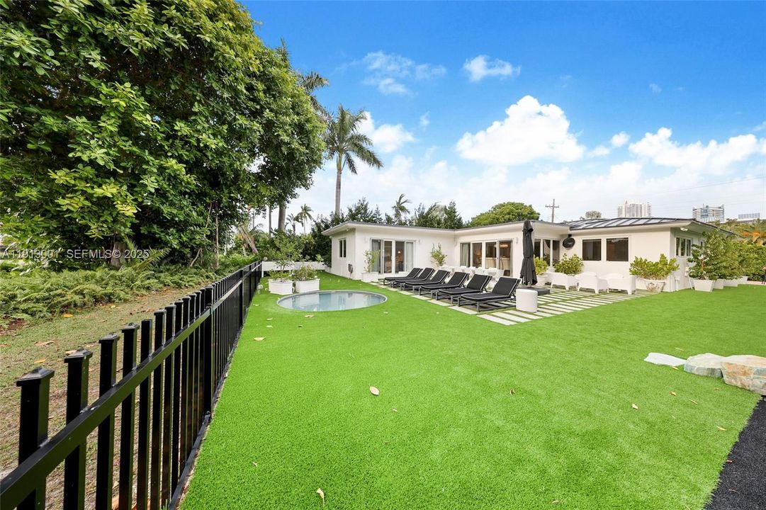 For Sale: $3,849,000 (4 beds, 3 baths, 2618 Square Feet)