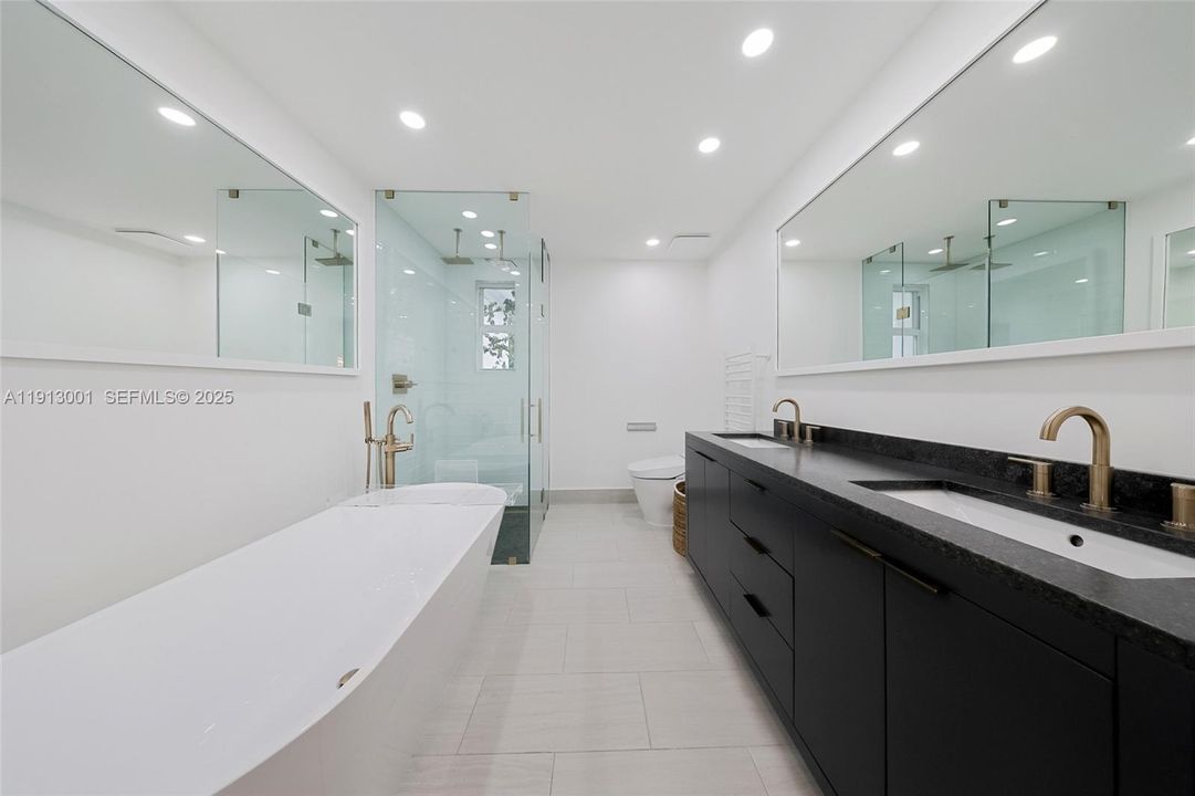 For Sale: $3,849,000 (4 beds, 3 baths, 2618 Square Feet)