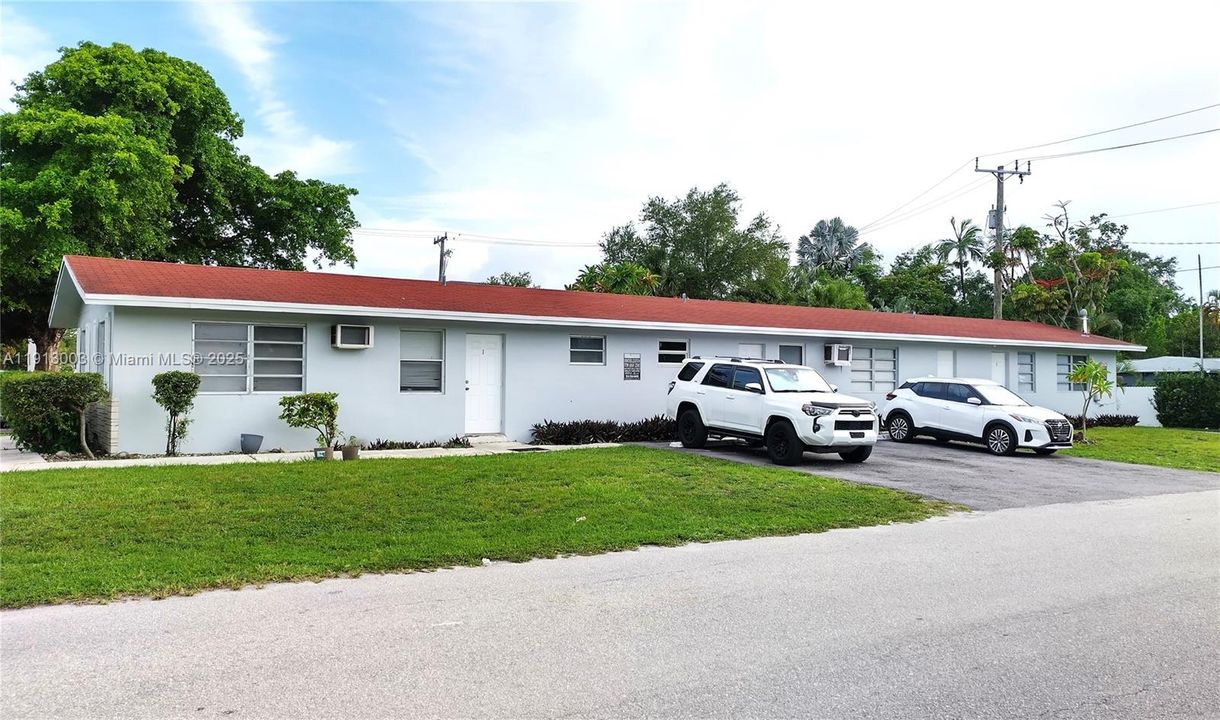 Active With Contract: $749,000 (0 beds, 0 baths, 1980 Square Feet)