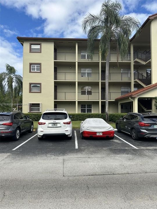 For Sale: $185,000 (1 beds, 1 baths, 940 Square Feet)