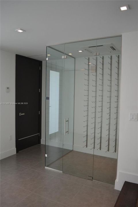 Под контрактом: $7,000 (4 спален, 4 ванн, 3538 Квадратных фут)