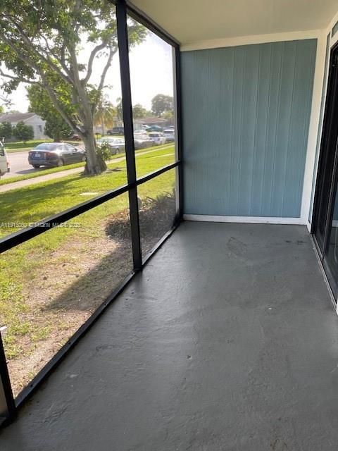 For Rent: $1,650 (1 beds, 1 baths, 620 Square Feet)