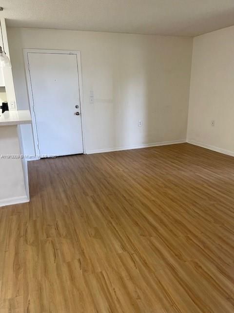 For Rent: $1,650 (1 beds, 1 baths, 620 Square Feet)