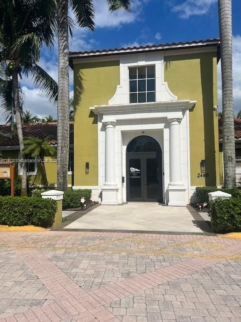 CLUB HOUSE MANAGEMENT ON SITE