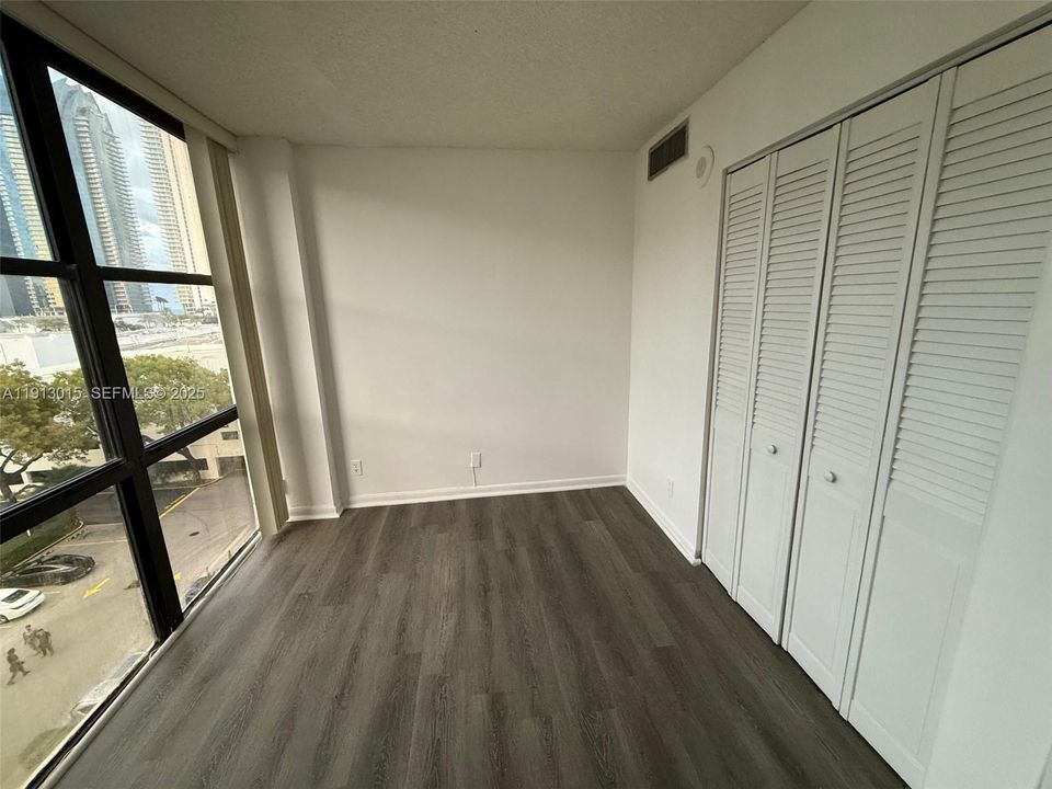 For Rent: $2,200 (2 beds, 2 baths, 1031 Square Feet)
