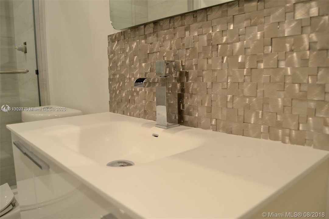 На продажу: $274,999 (1 спален, 1 ванн, 1149 Квадратных фут)