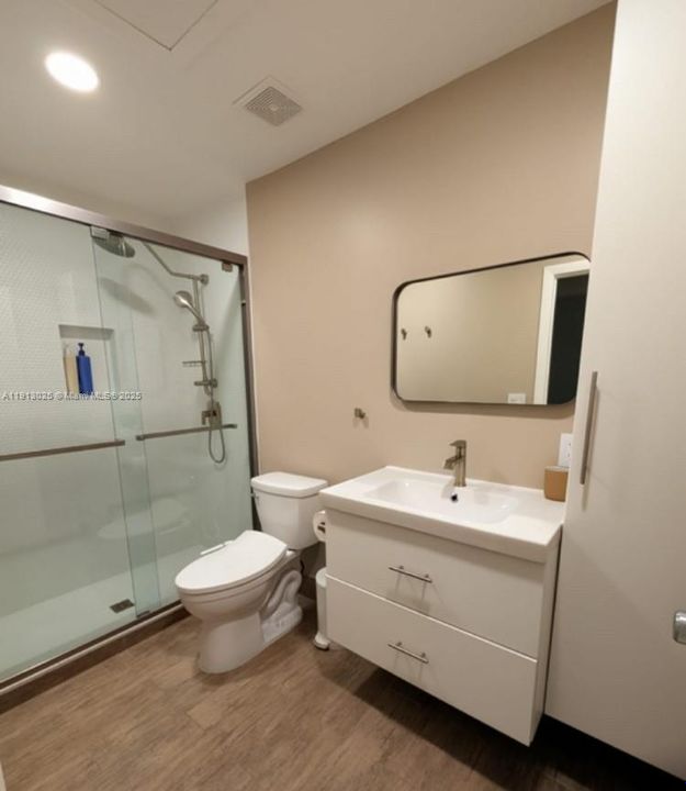 合同活跃: $550,000 (3 贝兹, 2 浴室, 1603 平方英尺)