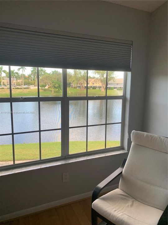 合同活跃: $550,000 (3 贝兹, 2 浴室, 1603 平方英尺)