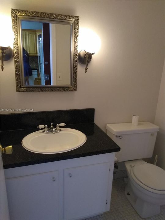 For Sale: $137,000 (1 beds, 1 baths, 790 Square Feet)