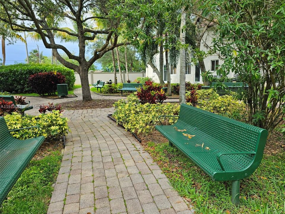 В аренду: $2,900 (4 спален, 3 ванн, 1694 Квадратных фут)