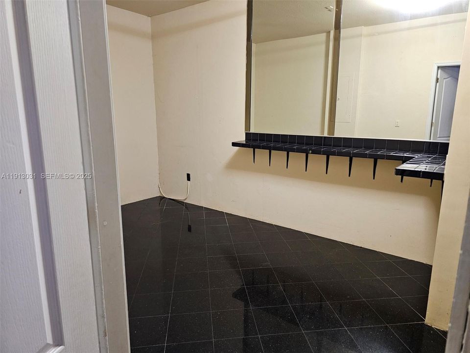 В аренду: $2,900 (4 спален, 3 ванн, 1694 Квадратных фут)