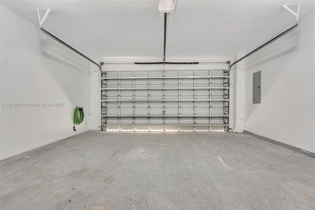 Active With Contract: $5,250 (4 beds, 4 baths, 2400 Square Feet)