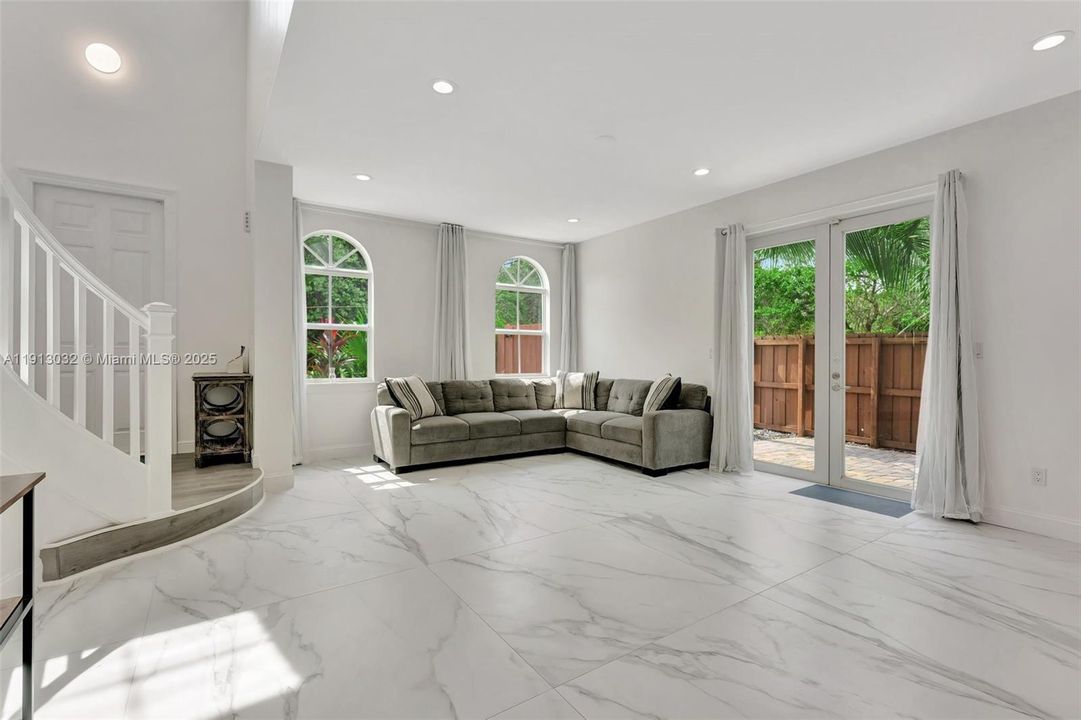 Active With Contract: $5,250 (4 beds, 4 baths, 2400 Square Feet)