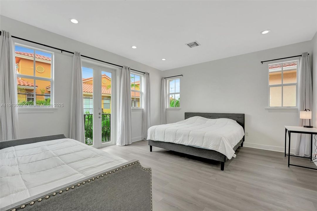 Active With Contract: $5,250 (4 beds, 4 baths, 2400 Square Feet)