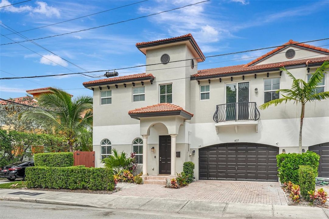 Active With Contract: $5,250 (4 beds, 4 baths, 2400 Square Feet)