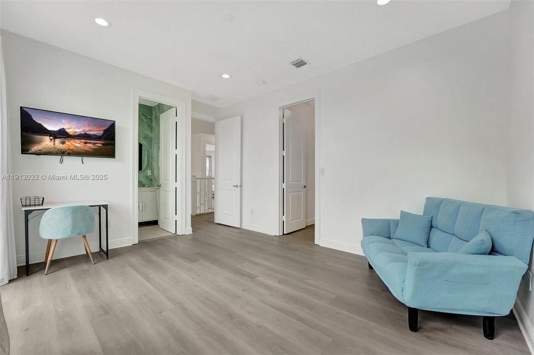 Active With Contract: $5,250 (4 beds, 4 baths, 2400 Square Feet)