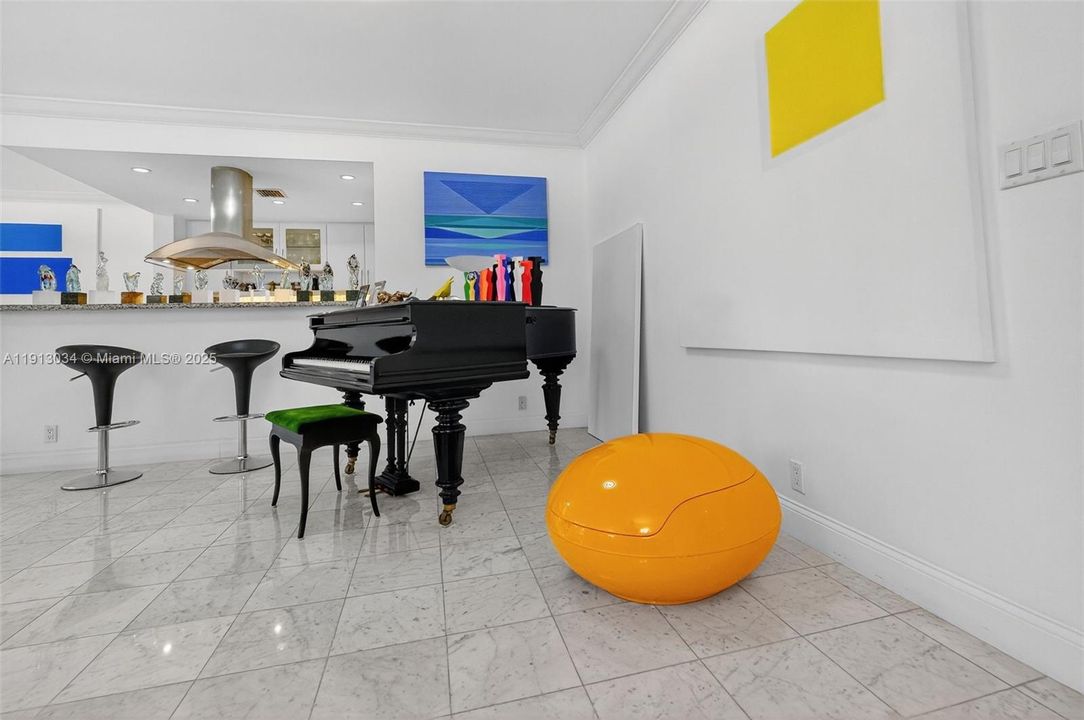 待售: $1,210,000 (2 贝兹, 2 浴室, 1600 平方英尺)