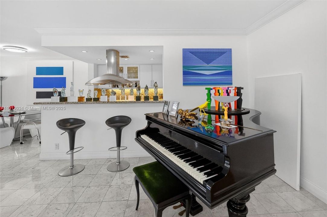 待售: $1,210,000 (2 贝兹, 2 浴室, 1600 平方英尺)