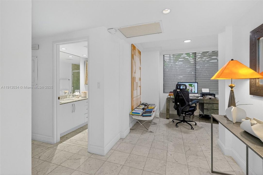 待售: $1,210,000 (2 贝兹, 2 浴室, 1600 平方英尺)