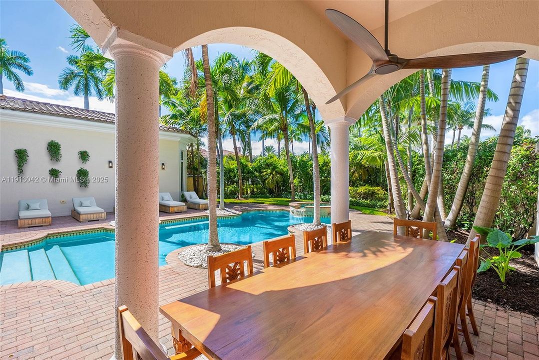 En Venta: $3,495,000 (6 camas, 6 baños, 4964 Pies cuadrados)