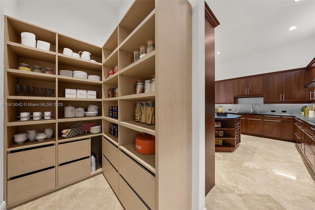 En Venta: $3,495,000 (6 camas, 6 baños, 4964 Pies cuadrados)