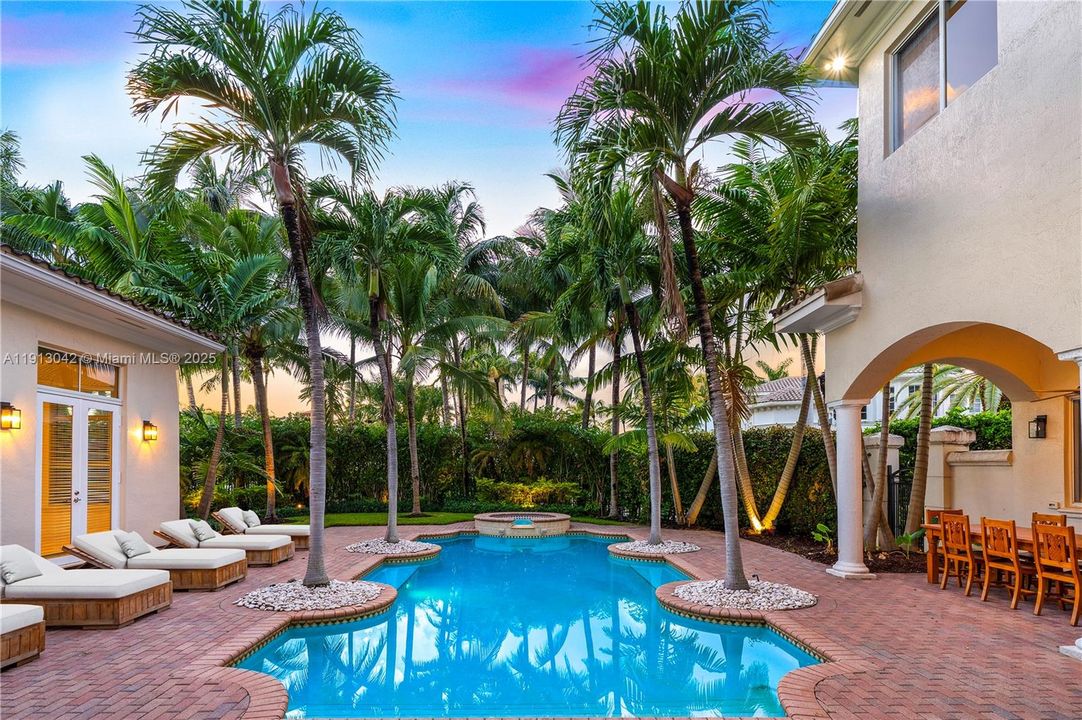 En Venta: $3,495,000 (6 camas, 6 baños, 4964 Pies cuadrados)