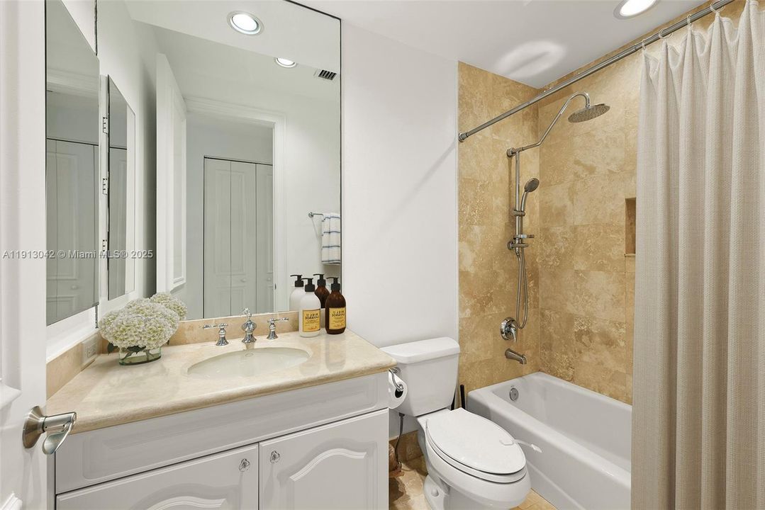 En Venta: $3,495,000 (6 camas, 6 baños, 4964 Pies cuadrados)