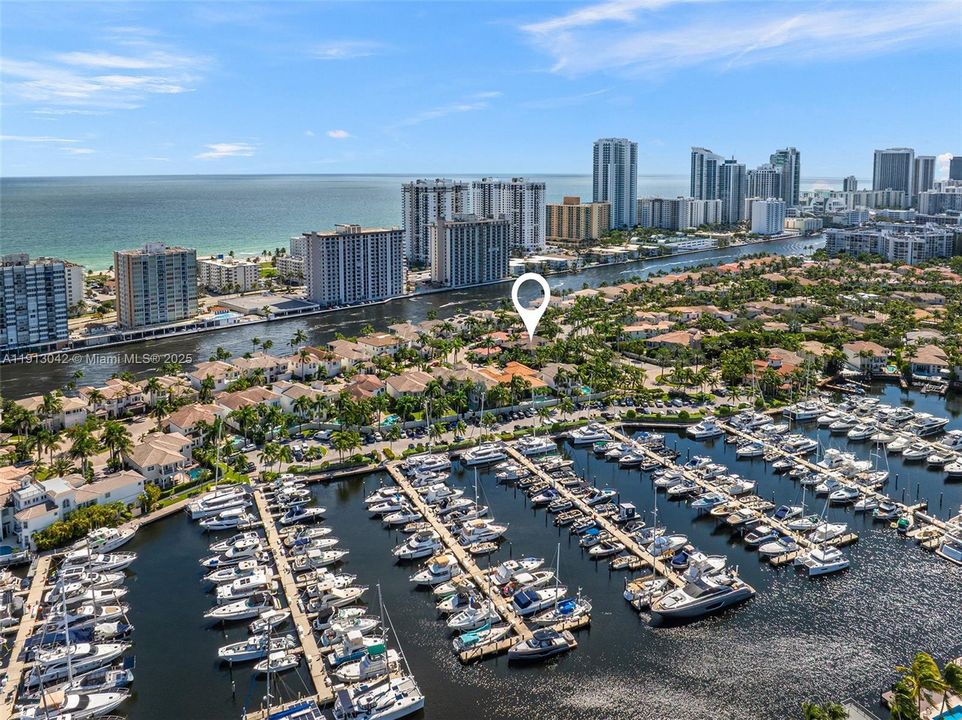 En Venta: $3,495,000 (6 camas, 6 baños, 4964 Pies cuadrados)