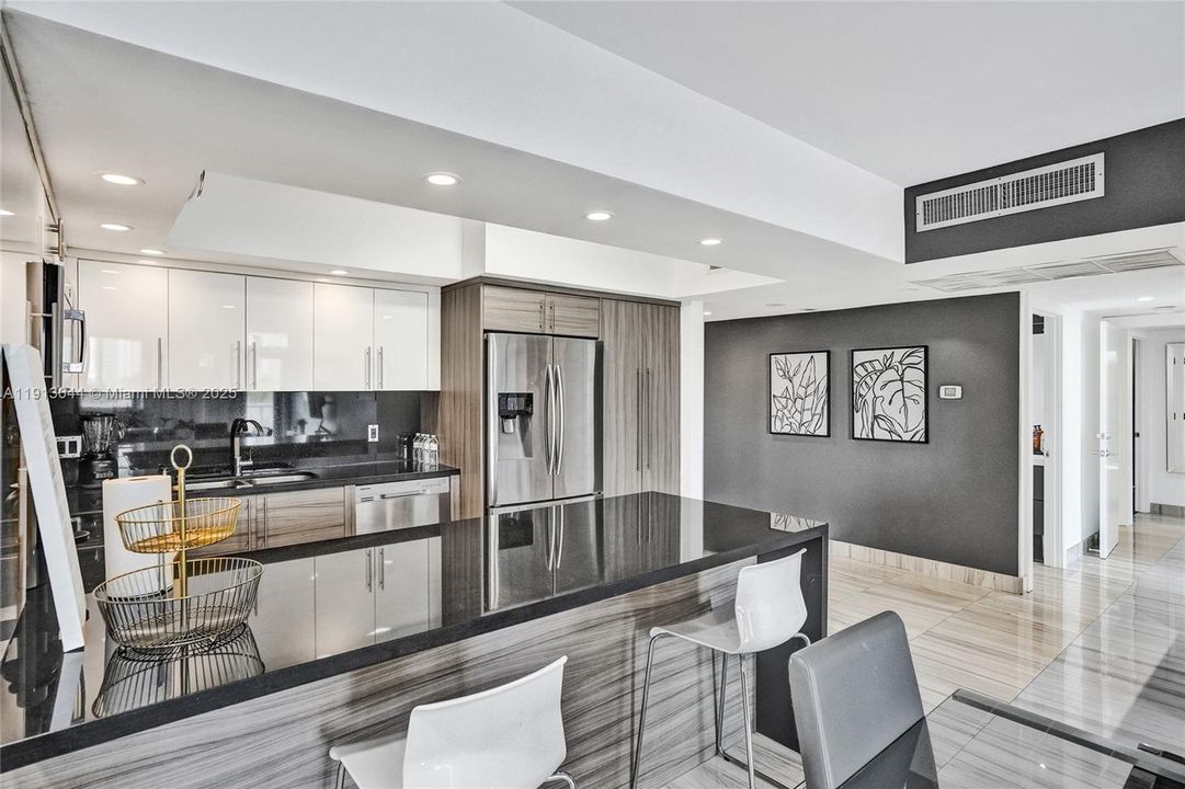 待售: $649,500 (3 贝兹, 2 浴室, 1526 平方英尺)