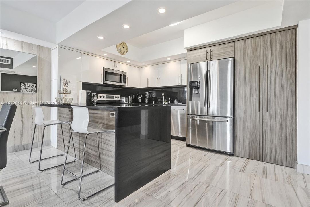 待售: $649,500 (3 贝兹, 2 浴室, 1526 平方英尺)