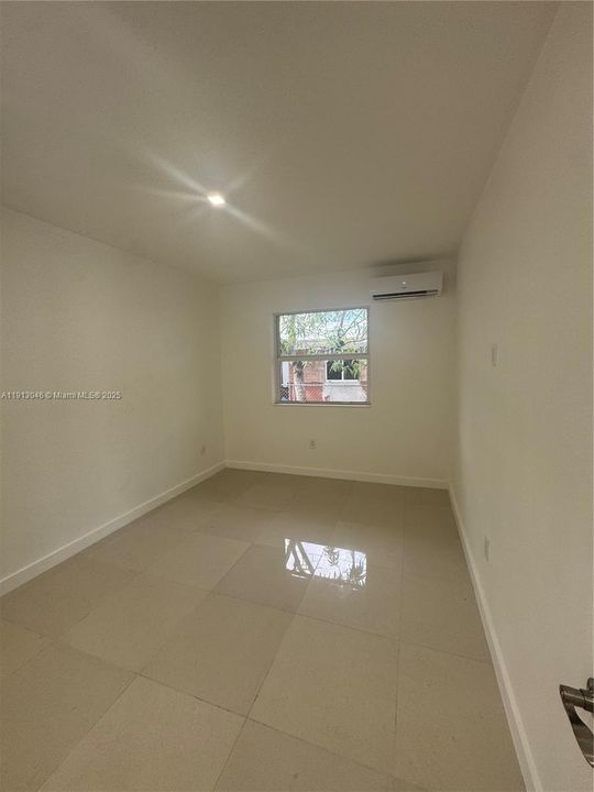 Recently Rented: $1,800 (1 beds, 1 baths, 0 Square Feet)