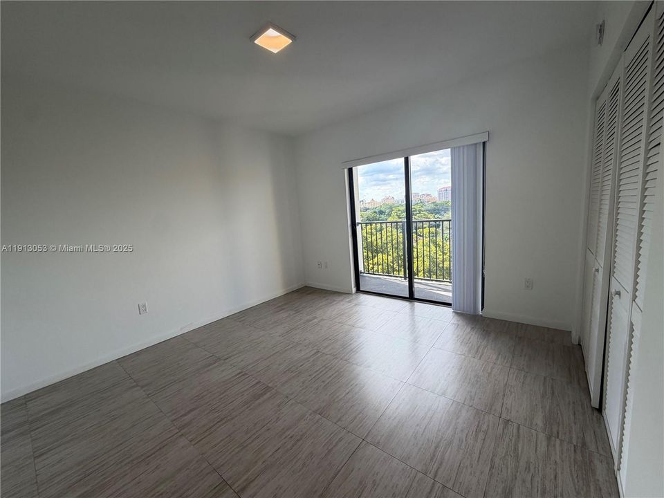 Active With Contract: $2,299 (1 beds, 1 baths, 61655 Square Feet)